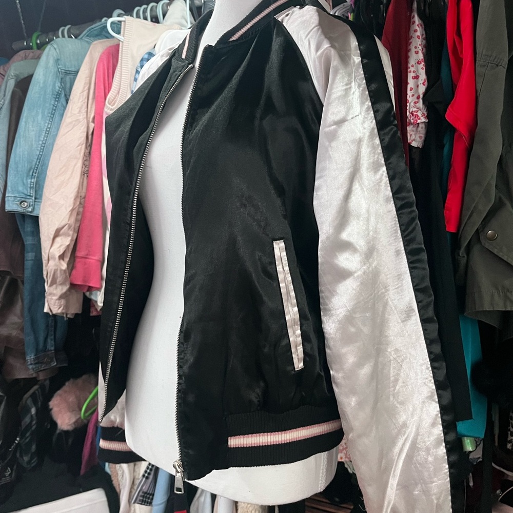 bomber jacket - Picture 2 of 4
